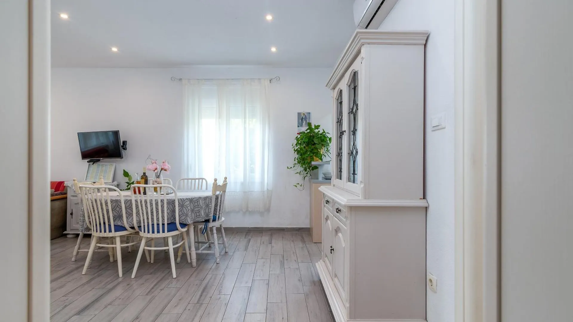 Apartment Apartman Duje Trogir